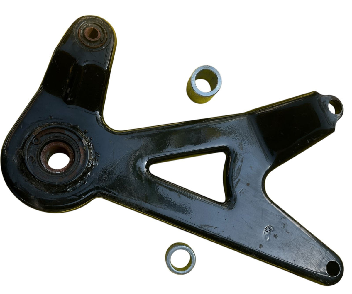SOPORTE DE TUBO DE ESCAPE 125T1