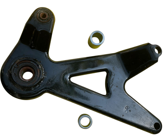 SOPORTE DE TUBO DE ESCAPE 125T1