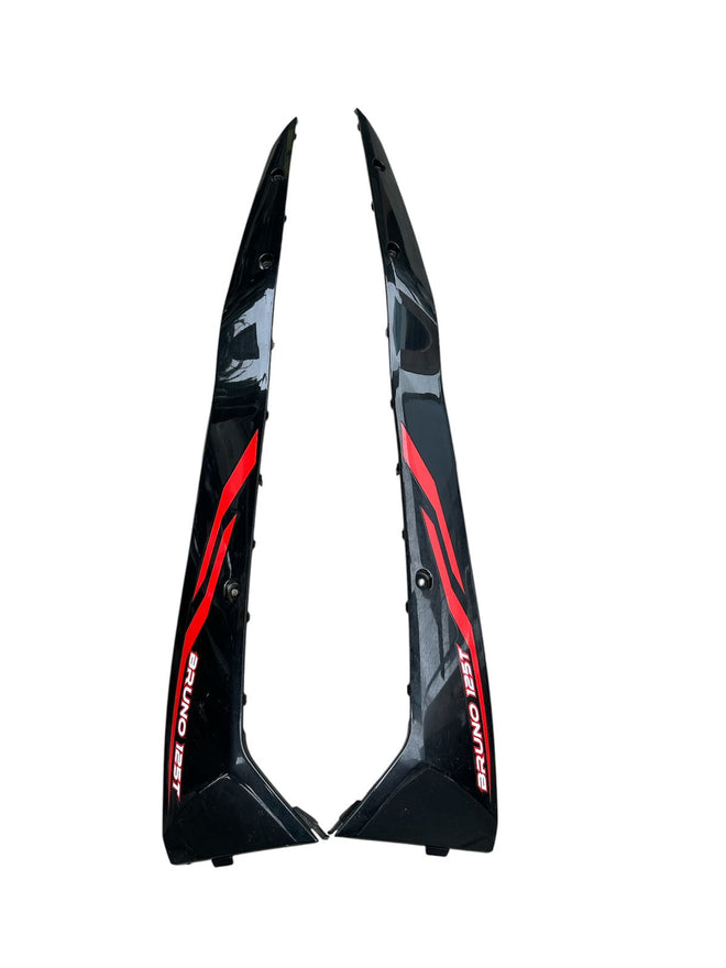TAPA LATERAL ROJO NEGRO 125T